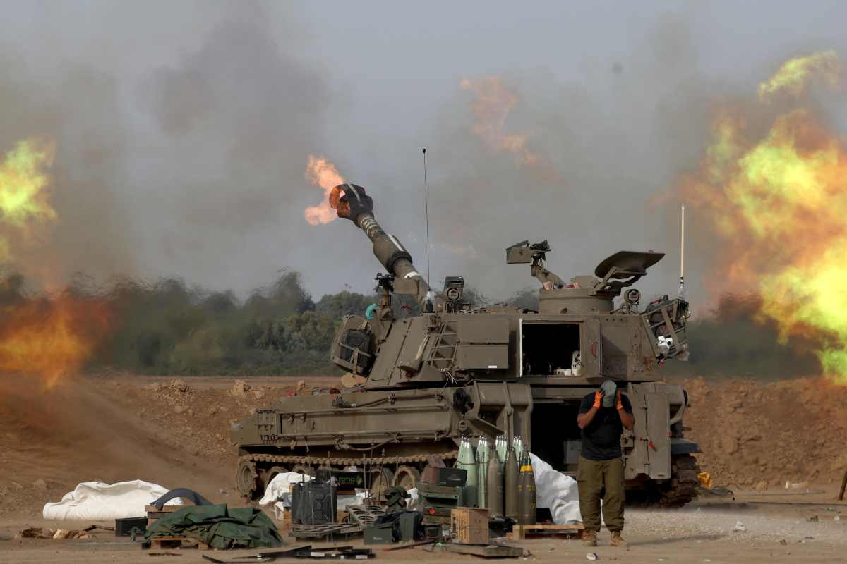 Missili israeliani contro Gaza